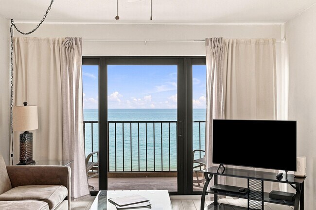 Building Photo - 10310 S Ocean Dr