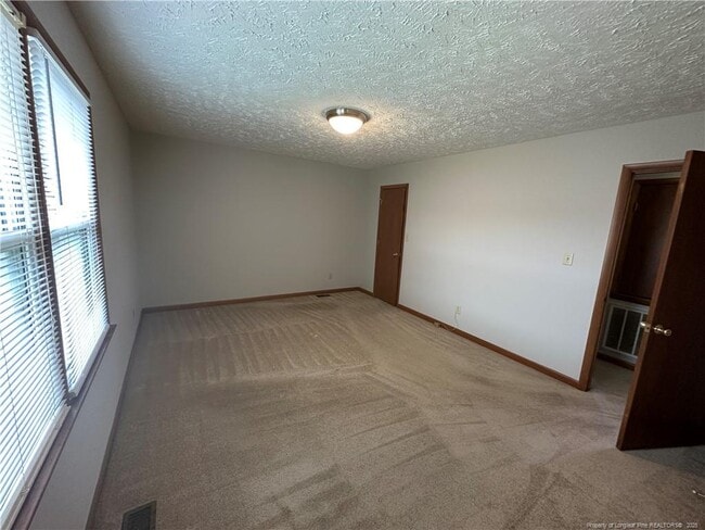 Building Photo - 8516 Amish Dr