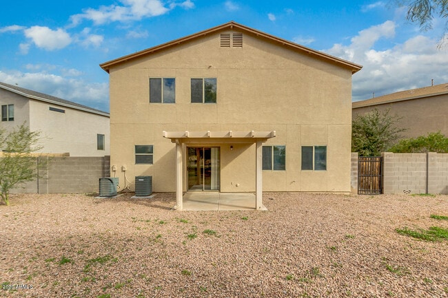 Building Photo - 30454 N Honeysuckle Dr