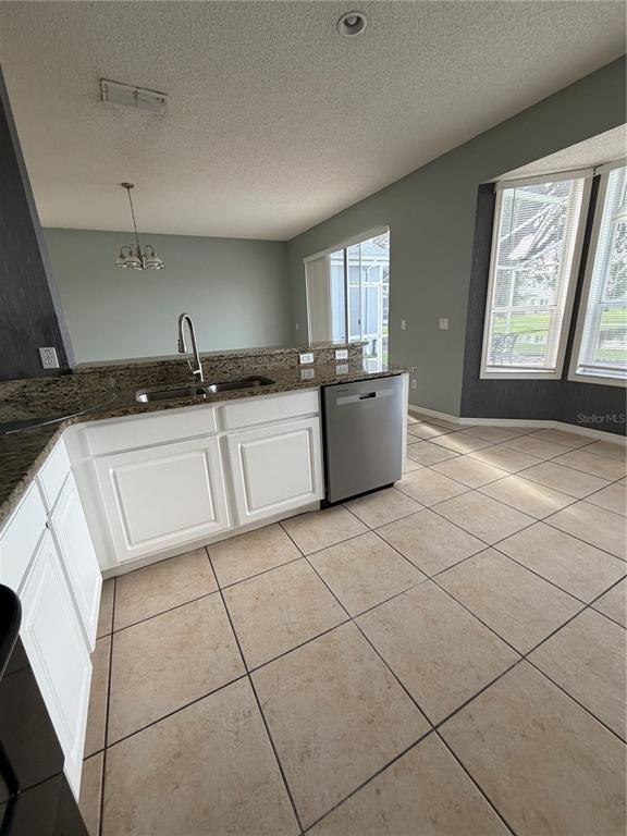 Building Photo - 12685 Enclave Dr