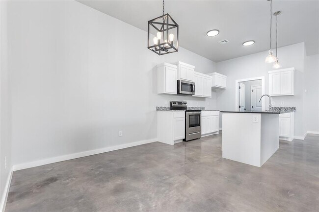 Building Photo - 2325 SW 90th Pl