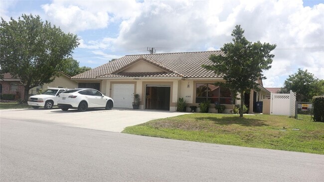 Building Photo - 4105 NW 78th Terrace