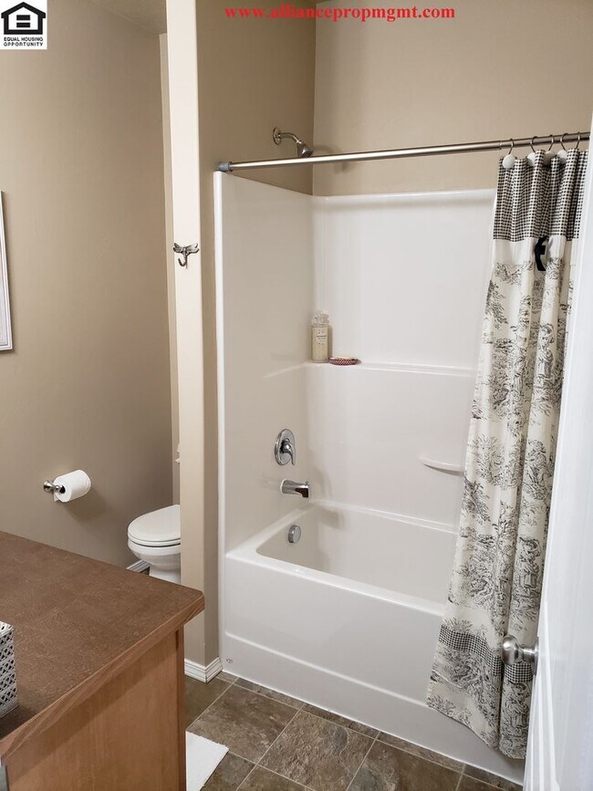 Building Photo - Charming 3 bedroom house in Norton Ranch Subdividion