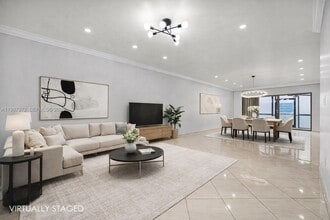 Building Photo - 4020 N Hills Dr