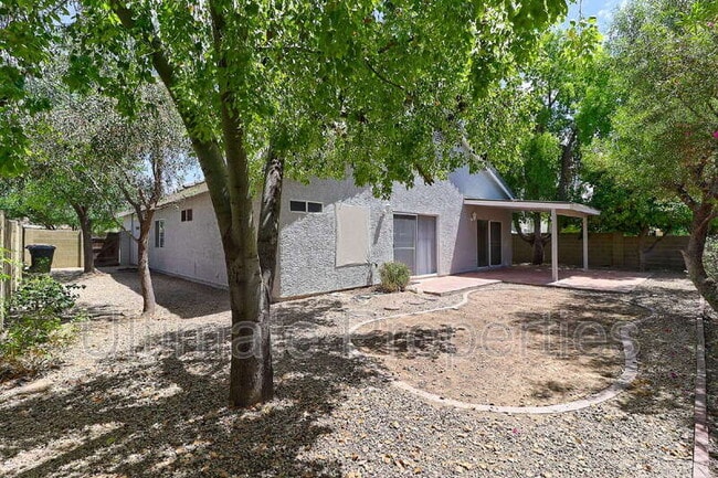 Building Photo - 9035 E Jenan Dr