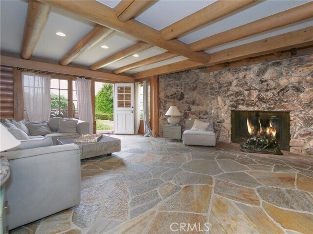 Building Photo - 605 Paseo Del Mar
