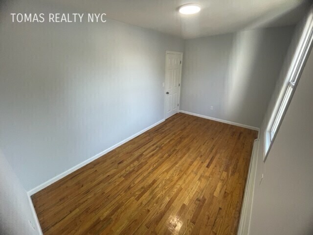 Building Photo - 33 Union Ln