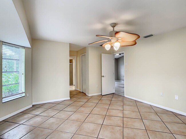Building Photo - Port Charlotte Waterfront Pool Home - Grea...
