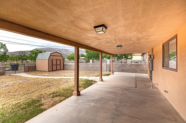 Building Photo - Beautiful Updated Home!