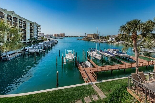 Building Photo - 240 Windward Passage