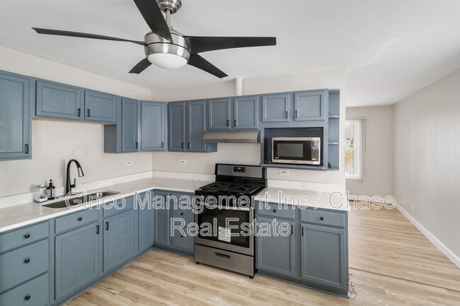 Building Photo - 215 E Maxon Ln
