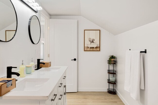 Building Photo - 3413 N 8th St