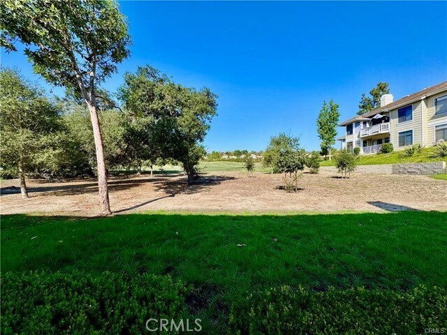 Building Photo - 33 Oak Knolls