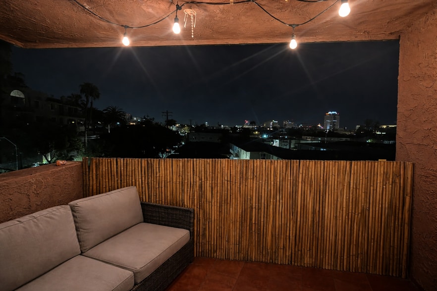 Building Photo - 460 Golden Ave