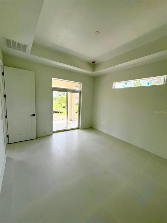 Building Photo - 1043 Brenton Ave