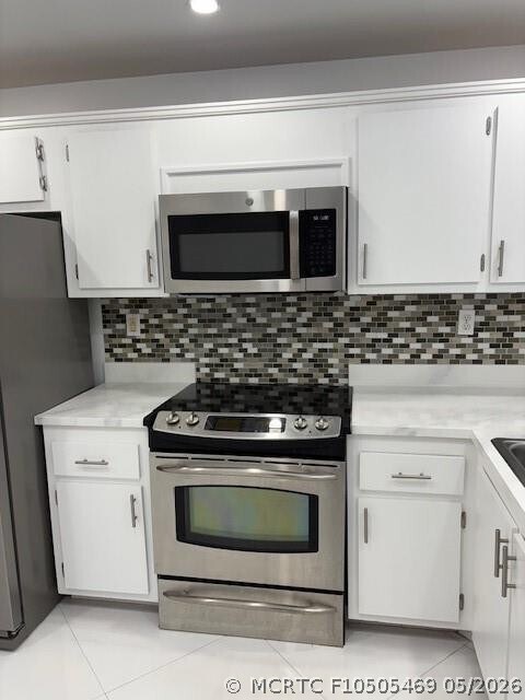 Building Photo - 1811 Sabal Palm Dr