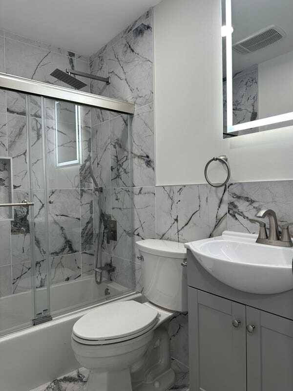 Building Photo - 220 Lafayette Ave