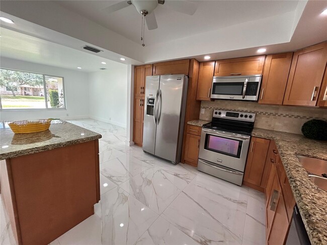 Building Photo - 11751 SW 52nd Ct