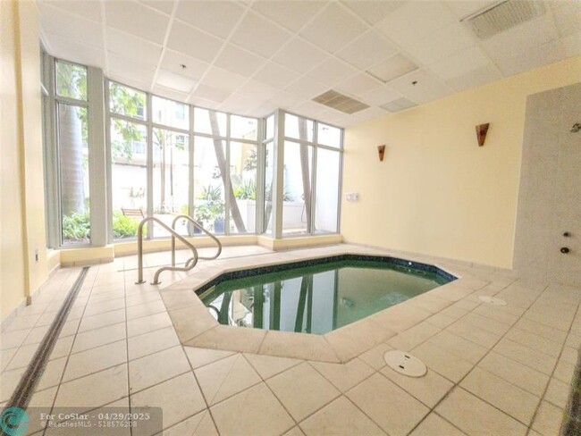 Building Photo - 1830 Radius Dr
