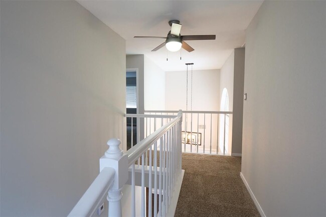 Building Photo - 5302 Prairie Creek Dr