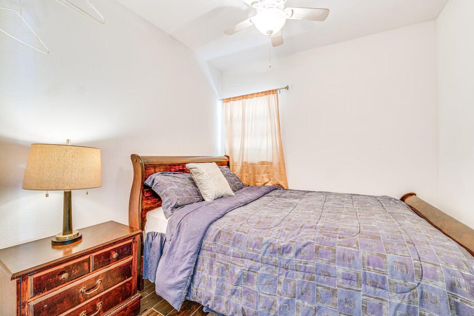 Building Photo - 281 W 18th St