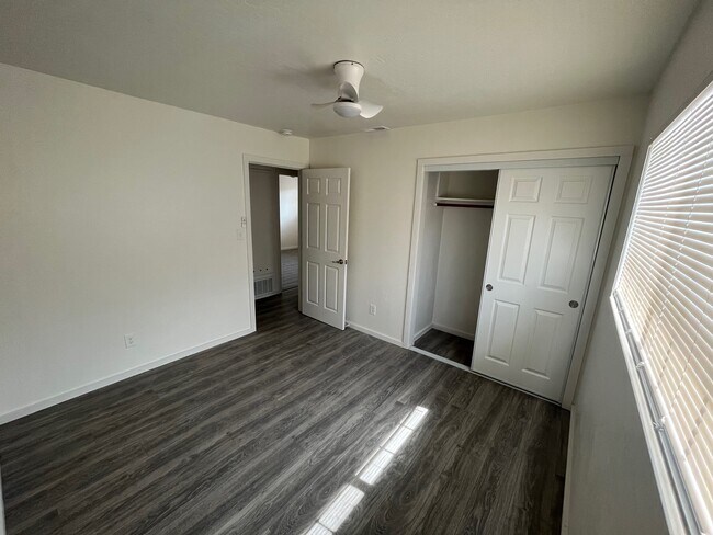 Building Photo - 316 Hardister Dr