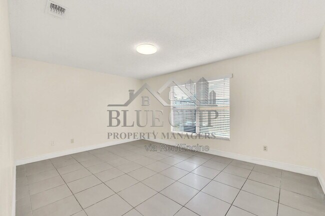 Building Photo - 5322 Jade St