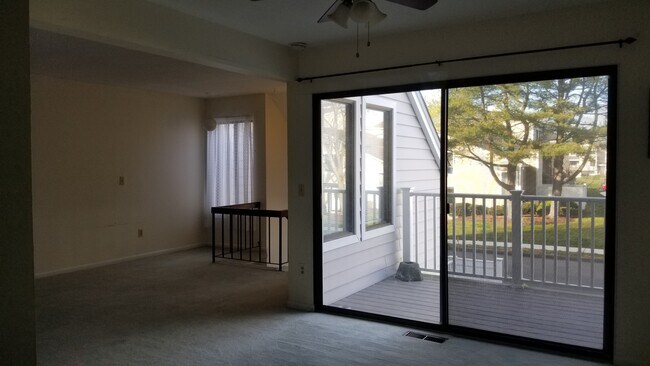 Building Photo - 212 Crosswoods Rd