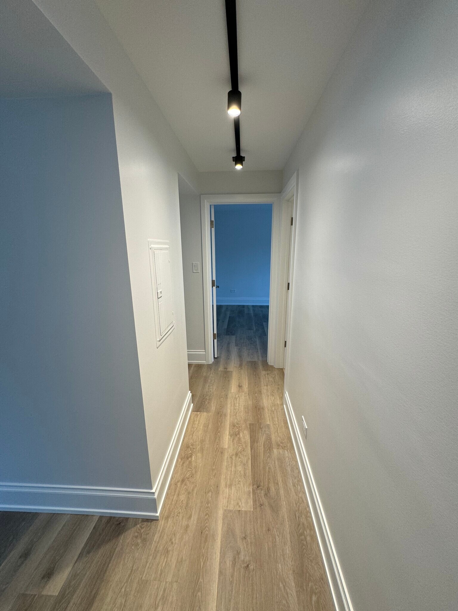 Nice Hallways - 603 S McKinley Ave