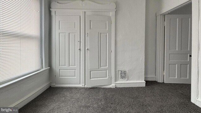 Building Photo - 56 N Dewey St