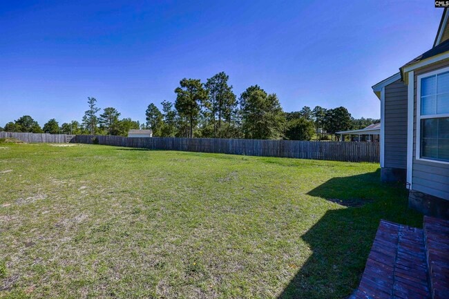 Building Photo - 331 Woodcote Dr