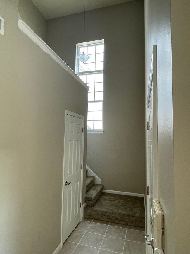 Building Photo - 1201 Rustads Cir