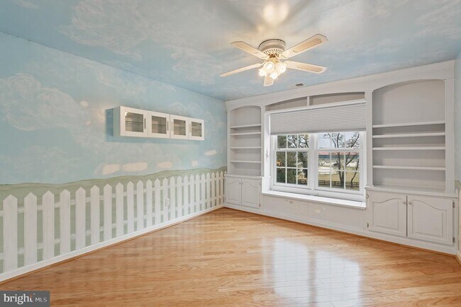 Building Photo - 210 Garrison Forest Rd