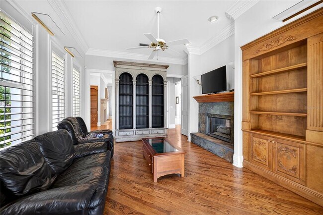 Building Photo - 115 18th St