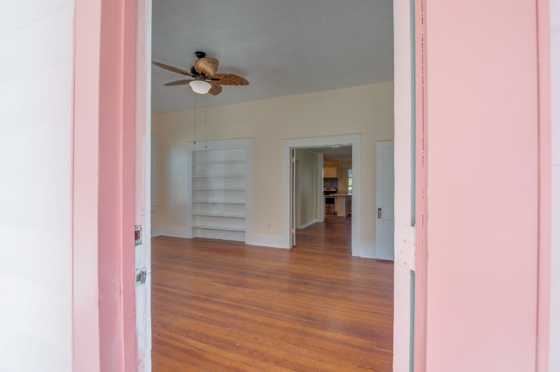 Building Photo - 427 E Washington Ave