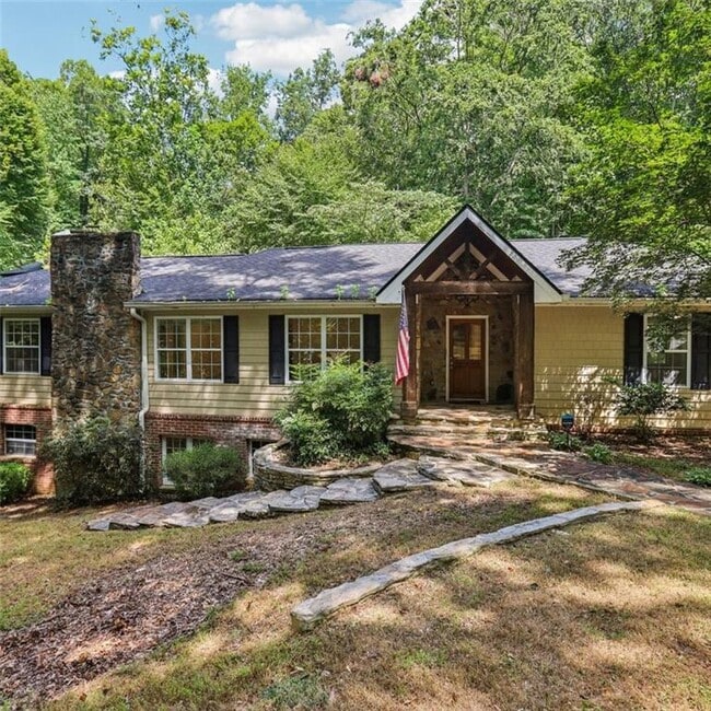 Primary Photo - 3859 Peachtree Dunwoody Rd