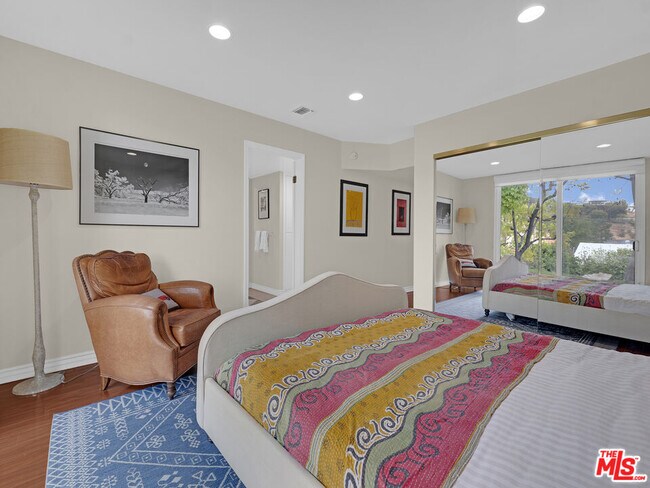 Building Photo - 3835 Sapphire Dr