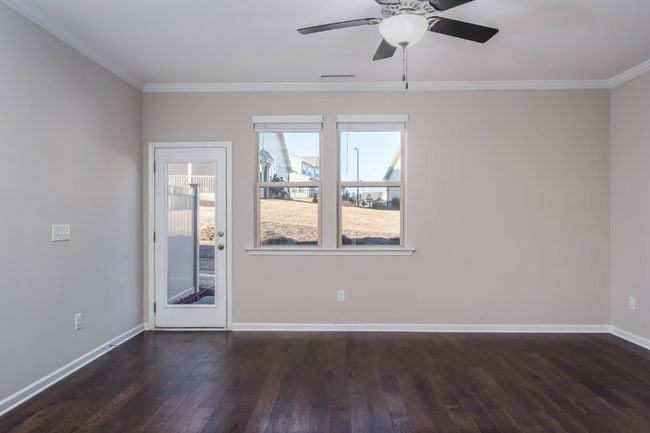 Building Photo - 268 Rubrum Dr