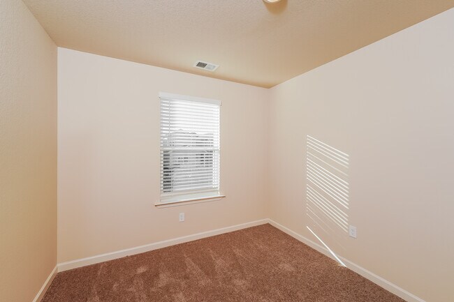 Building Photo - 6048 Rainbow Row