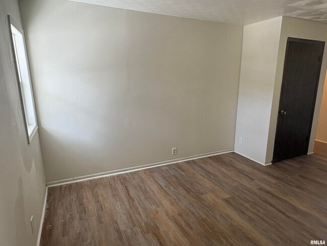 Building Photo - 2719 W Radan Ct