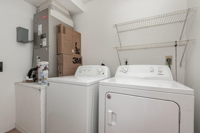 Building Photo - 7410 Joshua Pl