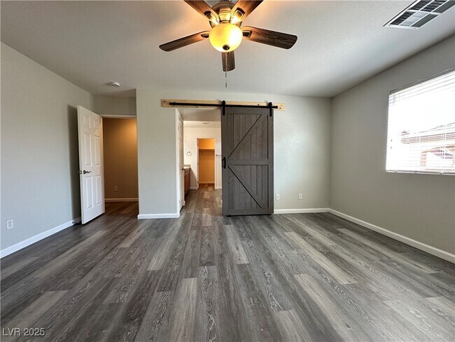 Building Photo - 10717 Red Badge Ave