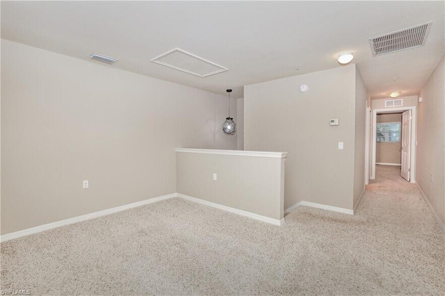 Building Photo - 9093 Gervais Cir
