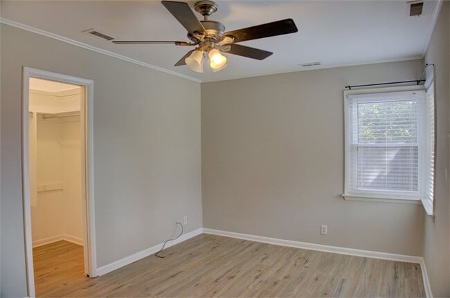 Building Photo - Beautiful Ranch-Style Rental in Marion Gardens!