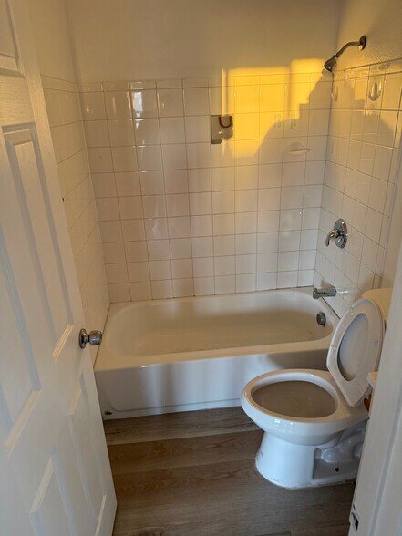 Building Photo - 5164 Imperial Ave