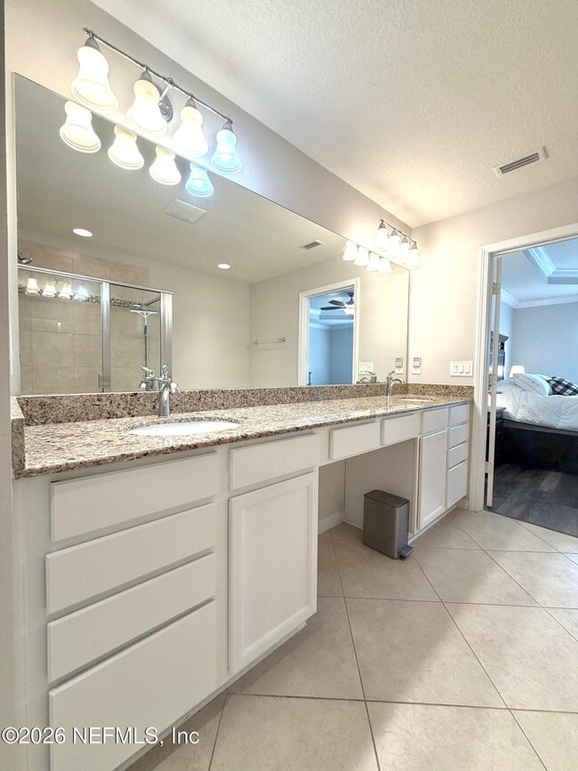 Building Photo - 13527 Montecito Pl