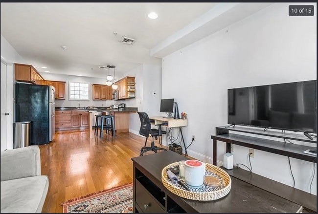 Building Photo - 150 W 9th St