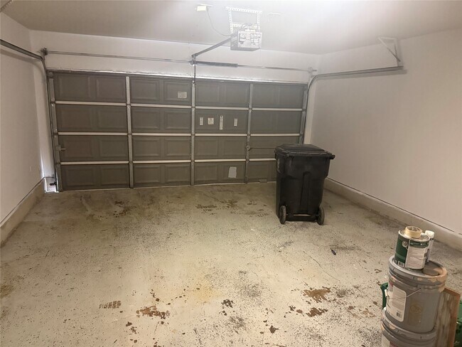 Building Photo - 15326 Trinity Meadow Dr