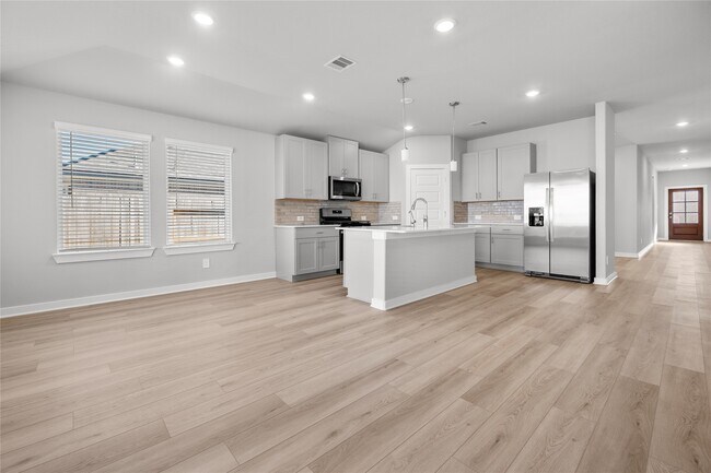 Building Photo - 2635 Wastelbread Ln