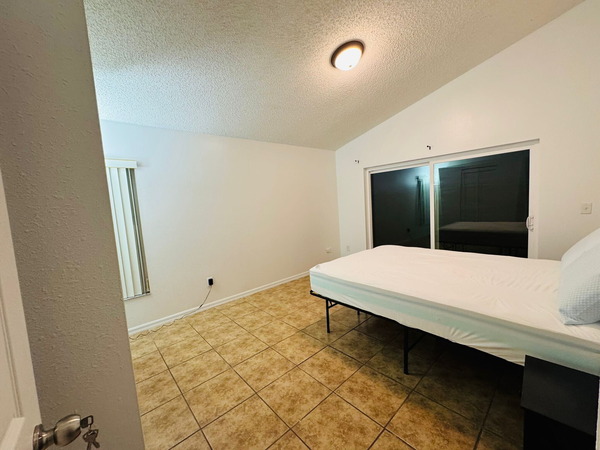 Private Room - 536 Cheshire Way